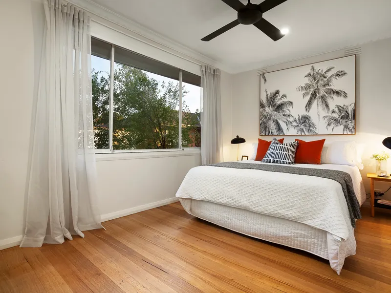 LIGHT & BRIGHT RENOVATED VILLA UNIT