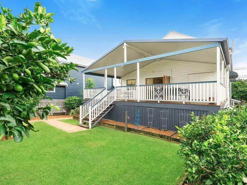 Great Location, Large Dual Living Family Home + Granny Flat