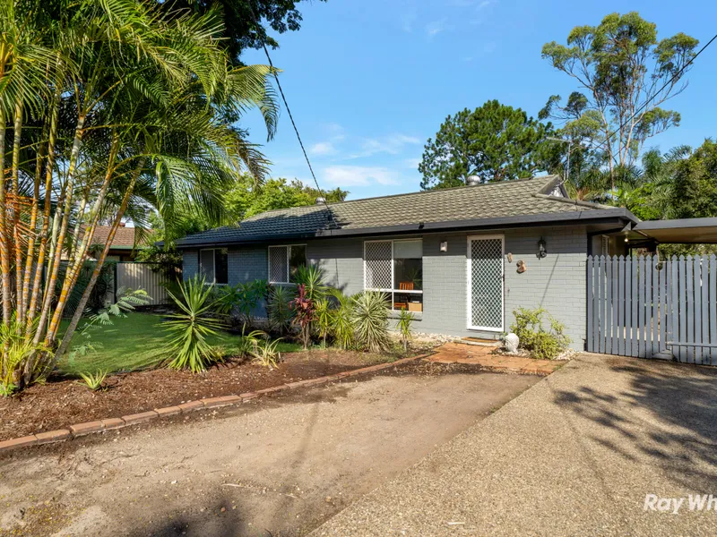 LARGE BLOCK + DRIVE-THRU ACCESS INTO THE YARD