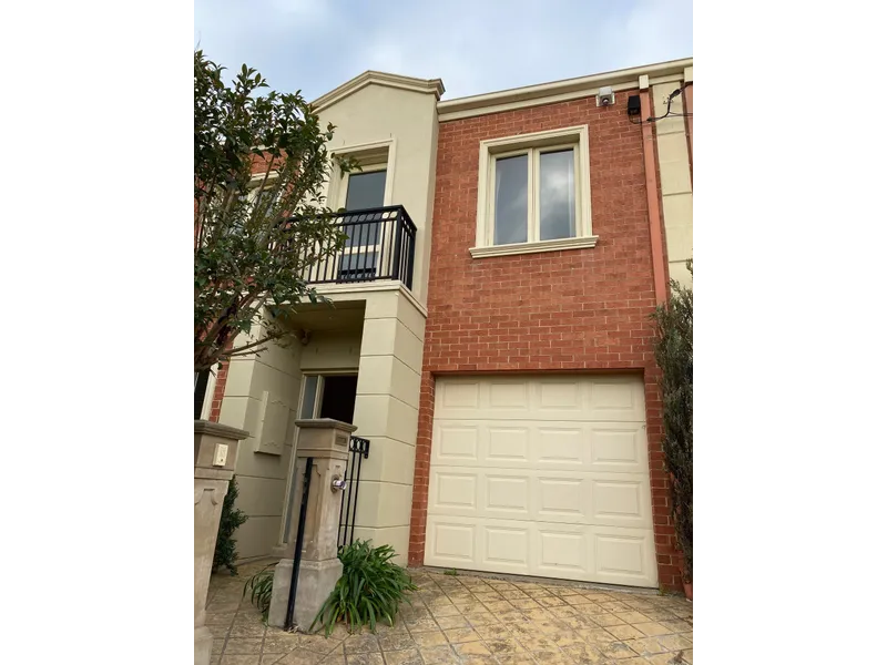 Specious Townhouse in Premium Location