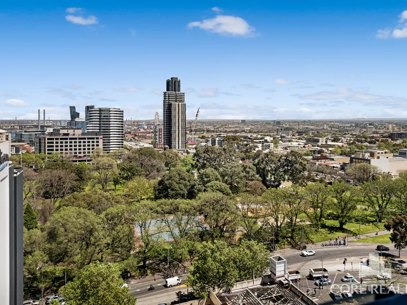 Large furnished 2 bedrooms overlooking Flagstaff Gardens!
