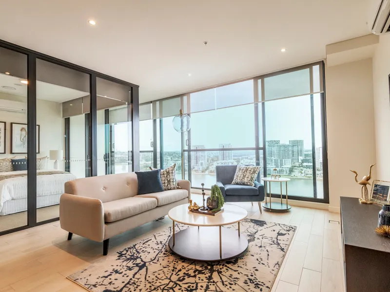 Rare Enormous 3 Bedrooms with Water views