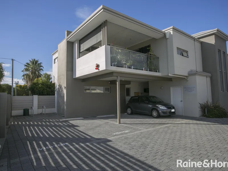 Modern 2 Bedroom apartment close to Midland Tafe