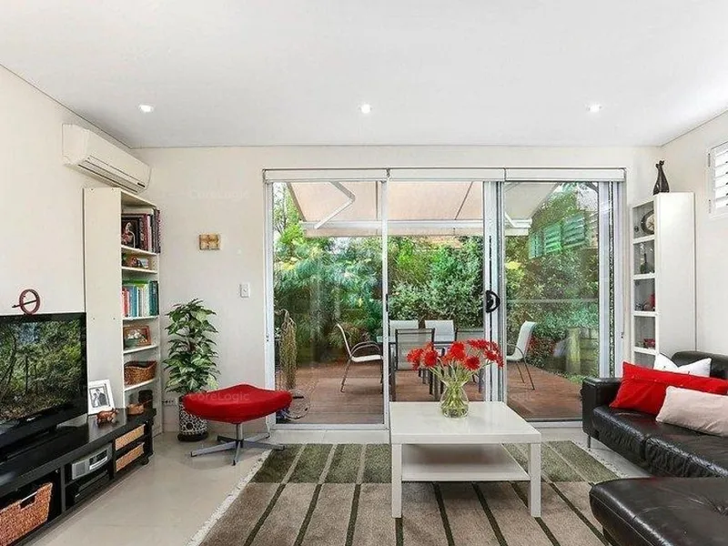 Massive 4 Bedroom Townhouse With Beautiful Courtyard | Fully Furnished 