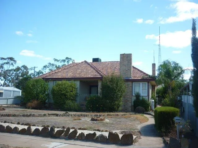 3 BEDROOM FAMILY HOME