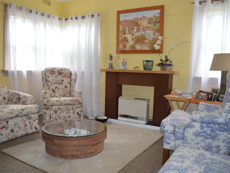 Experience the warmth, charm and location. It's magical