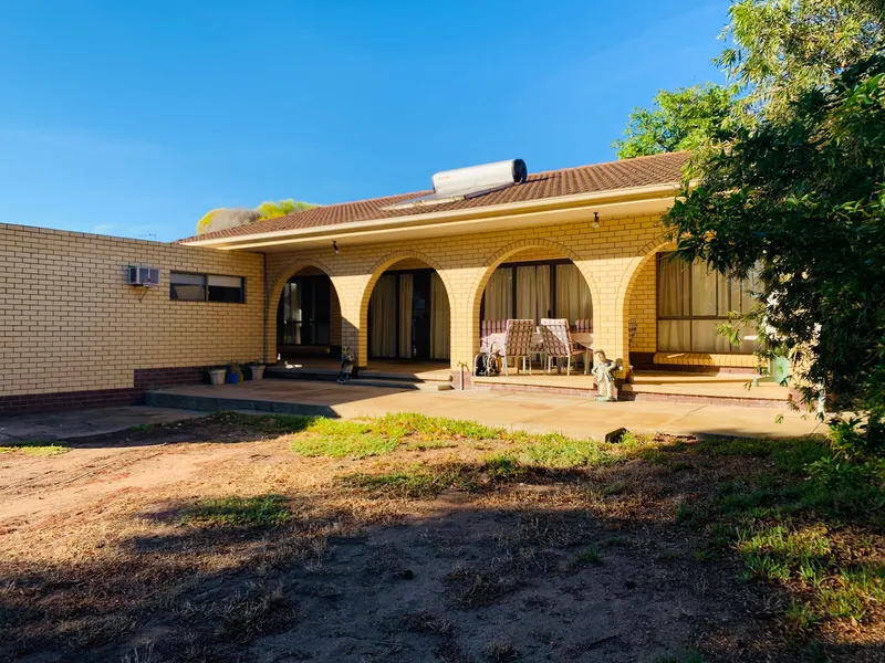 Solid brick home very close to beautiful beach at Moonta Bay 