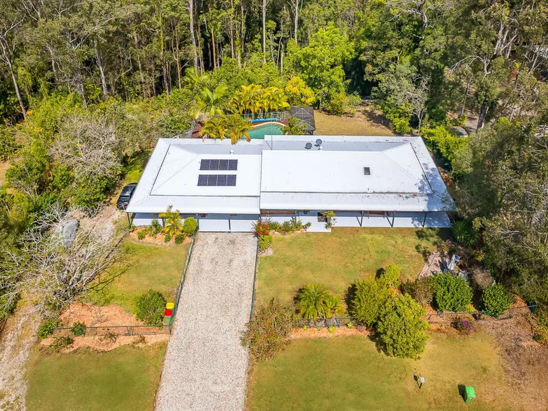 DUAL LIVING IN A SERENE, YET ULTRA-CONVENIENT LOCATION.