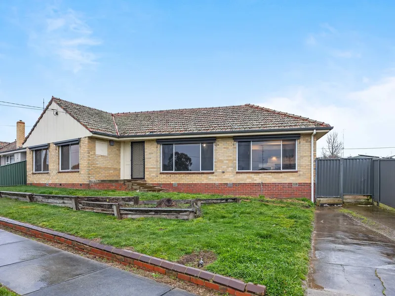 Prime position in wonderful Wendouree location!