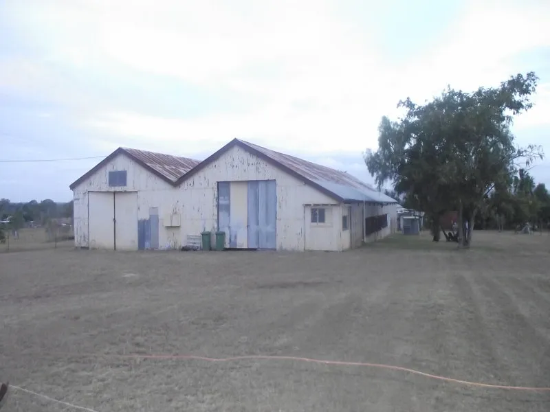 9376m2 ELEVATED ALLOTMENT SURROUNDED BY NEW SUBDIVISIONS AND COMPLETE WITH LARGE SHEDS.