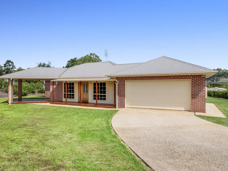 Quiet position - Excellent family lifestyle - Beautiful rural outlook