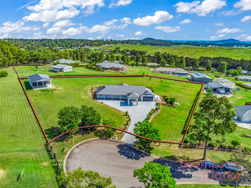 ELEVATION, LUXURY & SPACE IN WINDELLA!