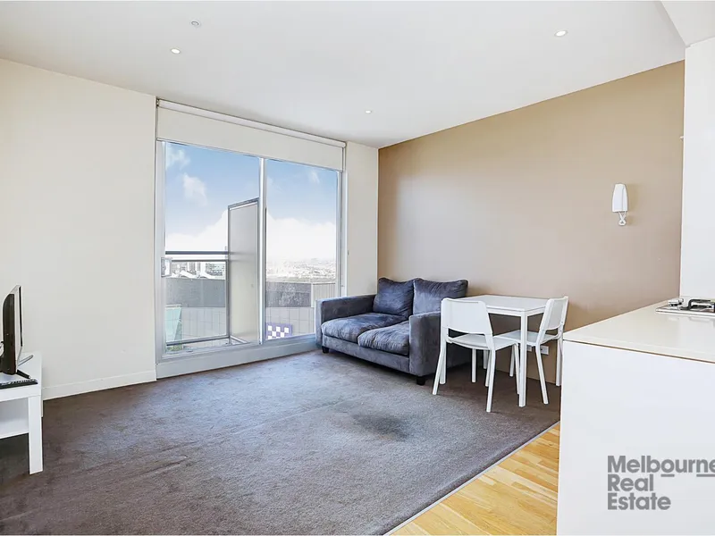 FURNISHED 1 Bedroom Apartment Close to Everything!