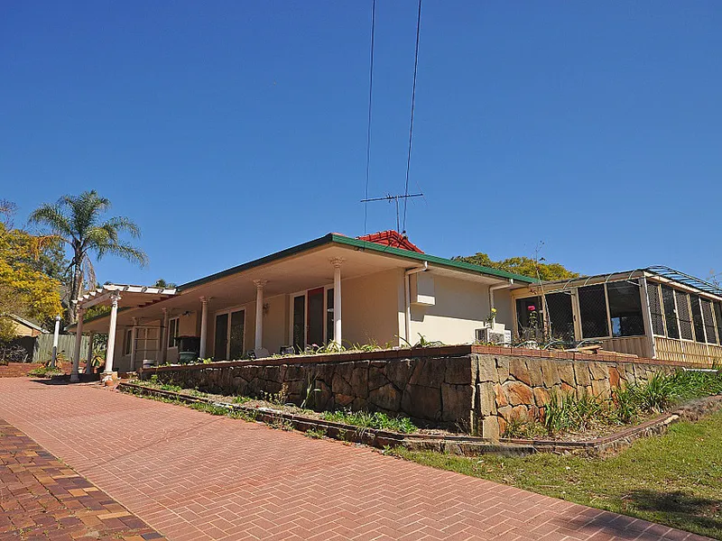 Development Opportunity - 3045m2 Block - Renovate & Profit