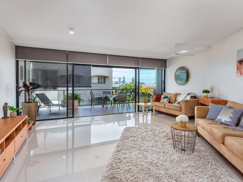 A SUMMER BREEZE, MAKES ME FEEL FINE