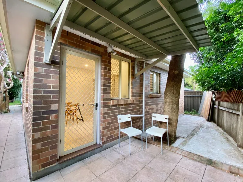 Modern Double Brick Granny Flat For Lease