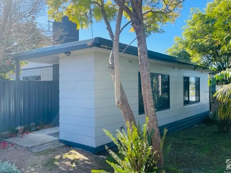 ENJOY THE SUNNY DECK