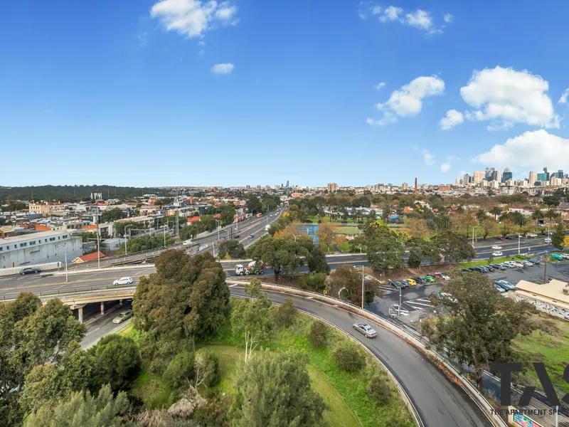 MODERN 2 BEDROOM 2 BATH WITH VIEWS