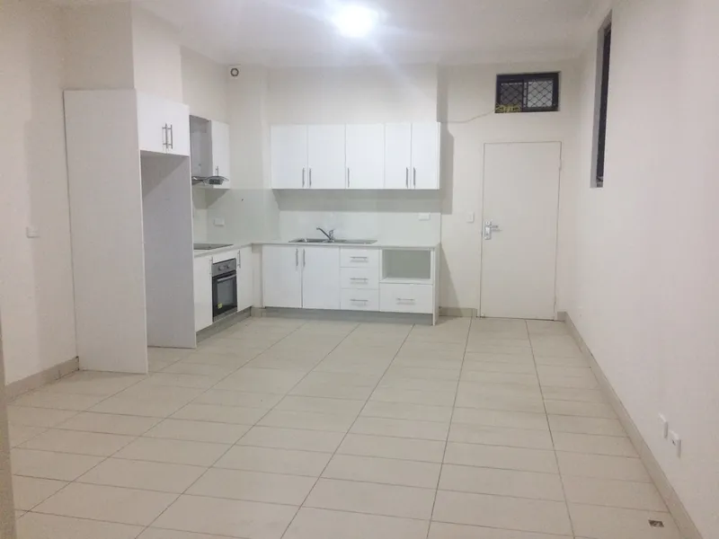 Modern 2 Bedroom Unit in A Central Location