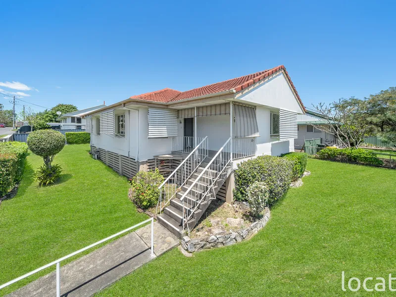 Highly Sought after Mansfield catchment location.