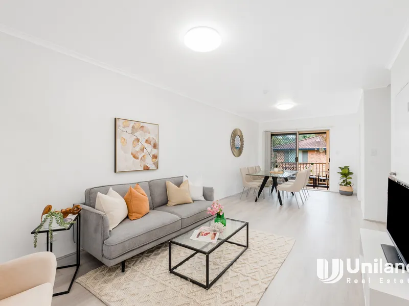 Beautiful Newly Renovated Full Brick Townhouse in Desirable School Catchment