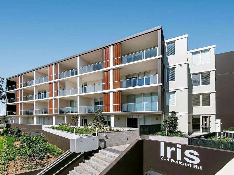 VERY RARE 2 BED PLUS STUDY 2 CARSPACE  ON THE MARKET-INTERNAL SIZE 96 SQM !