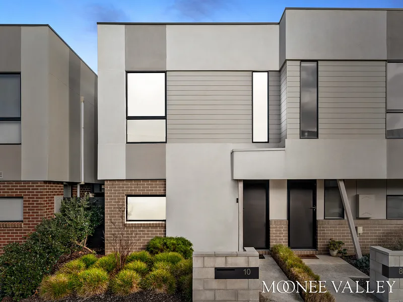 Stylish, Sleek & Spacious!