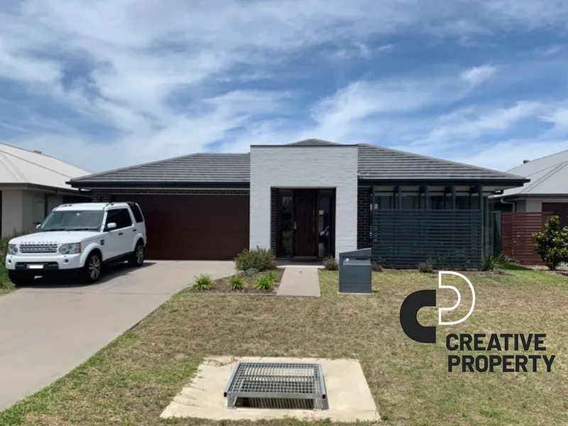 STUNNING 4 BEDROOM, DOUBLE GARAGE HOME