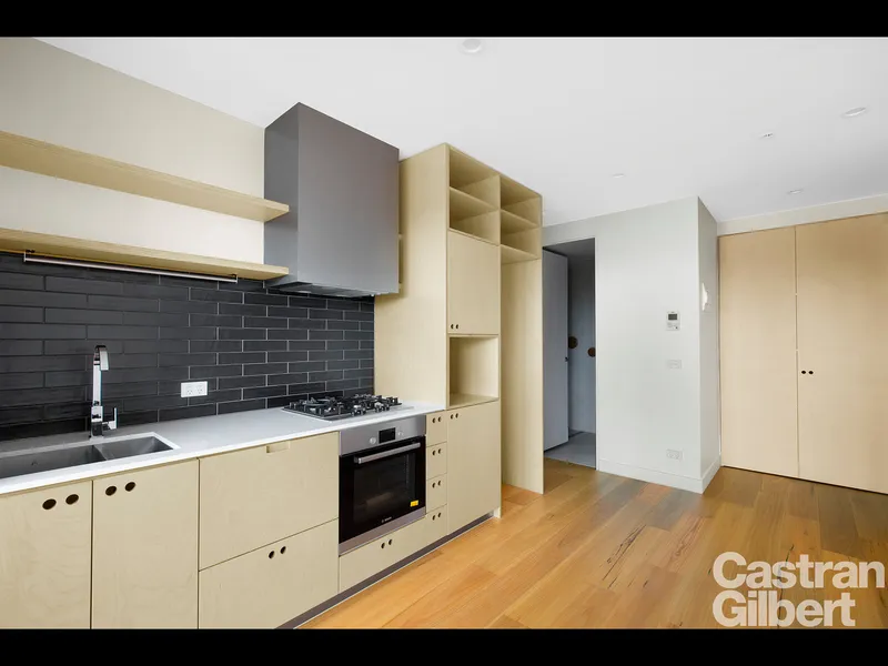 2 BEDROOM APARTMENT IN IDEAL LOCATION