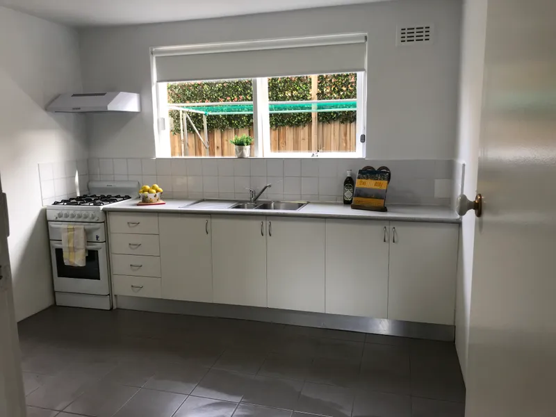 Recently renovated 2 bedroom apartment with BWD.Walking distance to trams etc.Northcote high zone and close to CBD