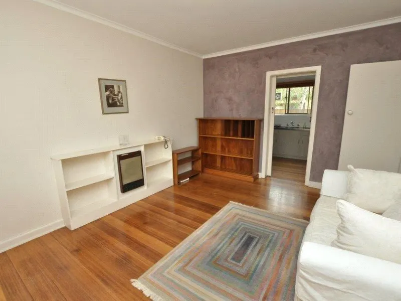 Boutique unit in exceptional location