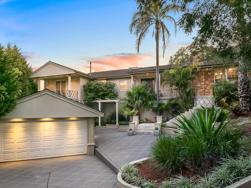 Stunning retreat in Murray Farm School catchment