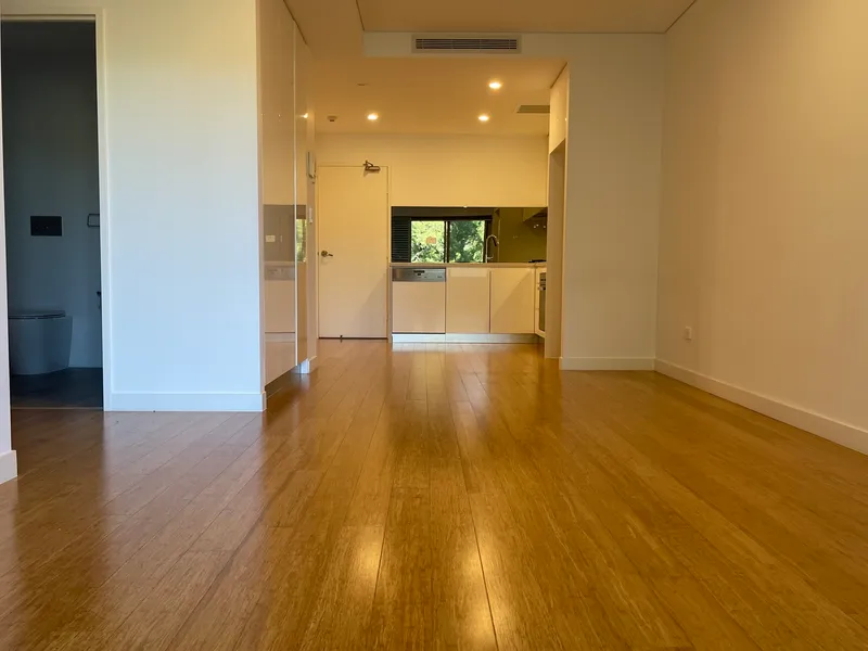 *** 1 X WEEK FREE RENT ***