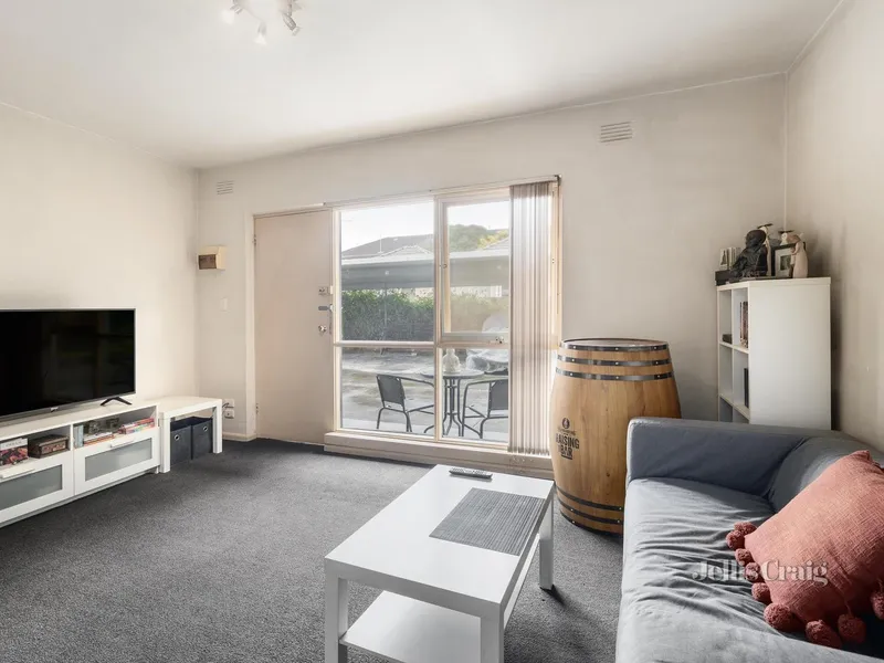 Ground Floor Gem with a private courtyard