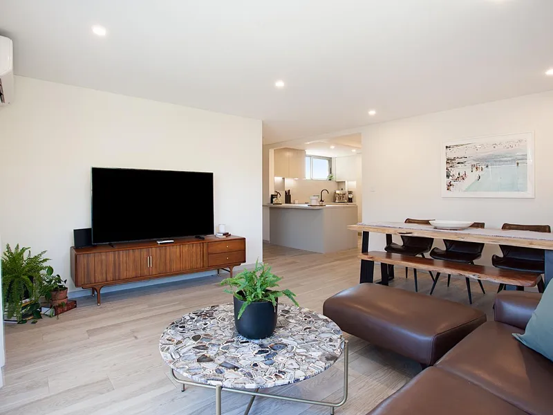 Modern two bedroom apartment in North Bondi - $1,400/wk fully furnished w/ bills