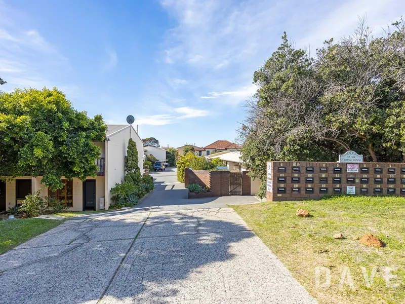 Only minutes to the surf - 2 x 1 townhouse