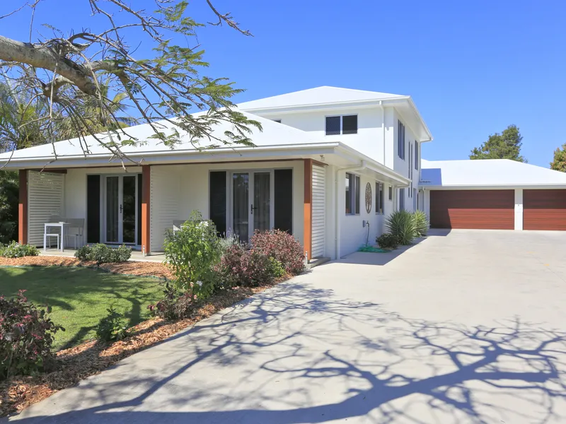 Ultimate Coastal Home with Granny Flats, Relatives Retreats or Home Business