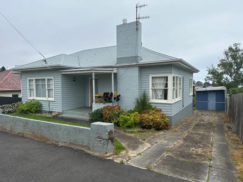 Convenient Location - Upper Burnie