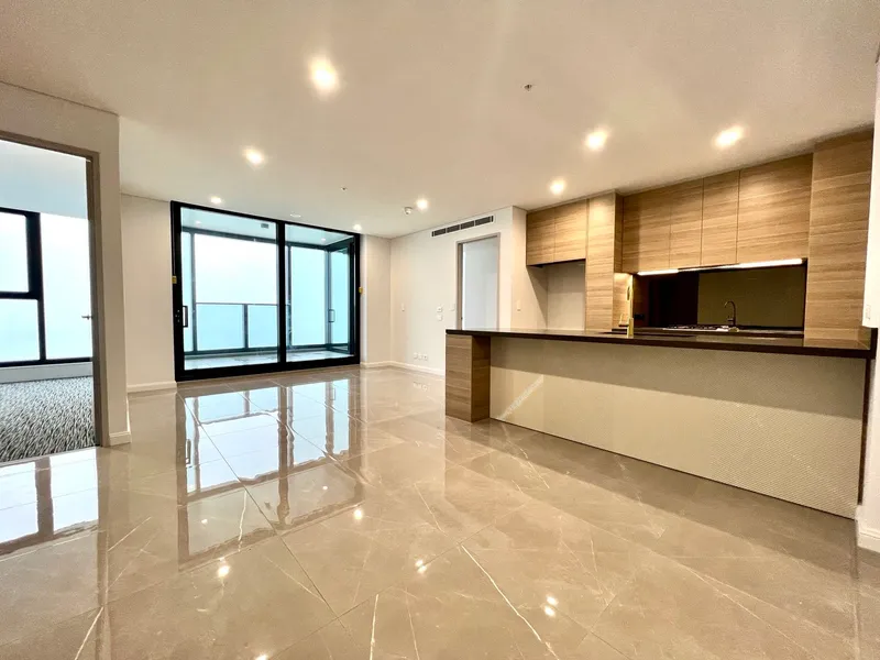 Brand New 2 Bed 2 Bath 1 Carpark Apartment with Ocean views in Surfers Paradise