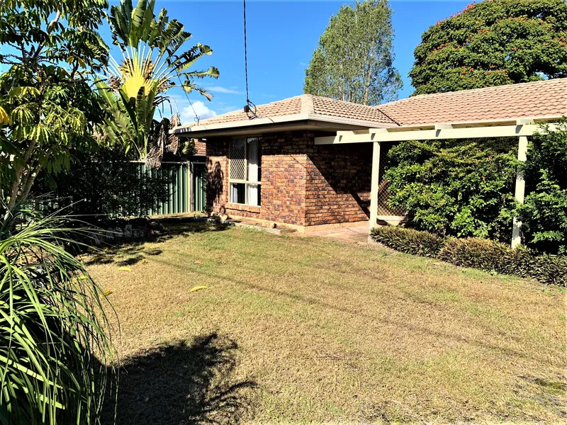 Quality Lowset Home in Convenient Location