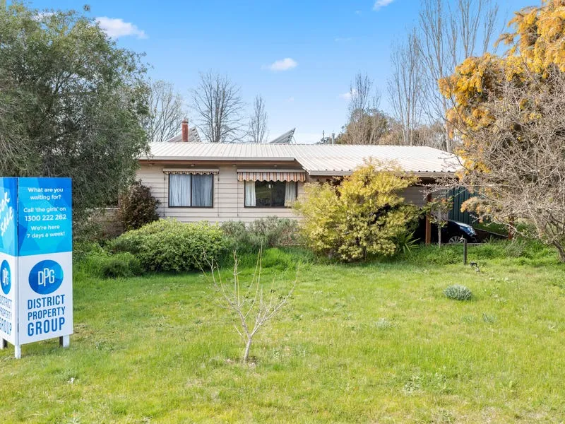 STUNNING HOME WITH BULLER VIEWS!