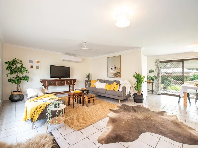 Renae Will Charm You – She Loves Entertaining Outdoors!