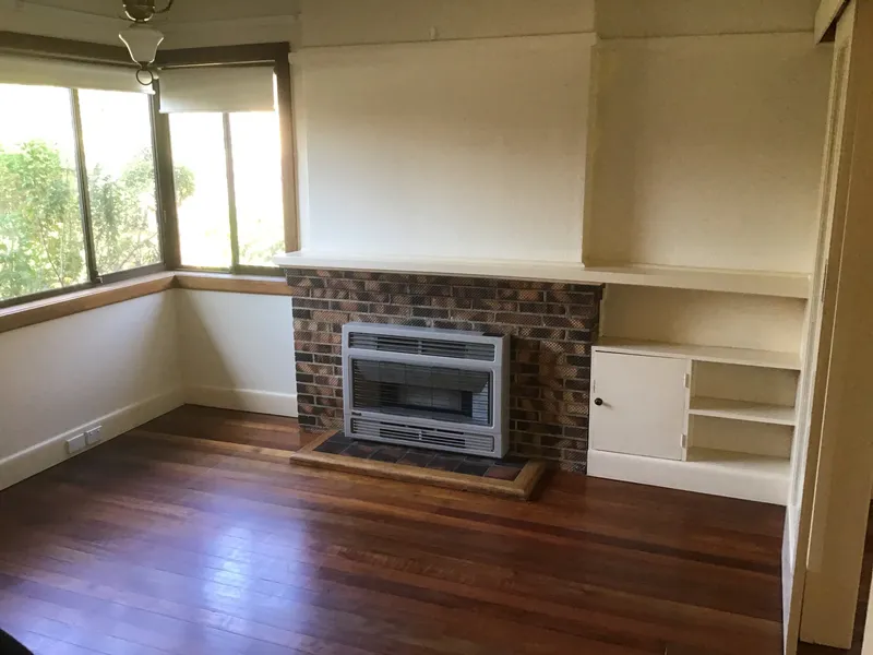 Flexible Floorplan in Great Location