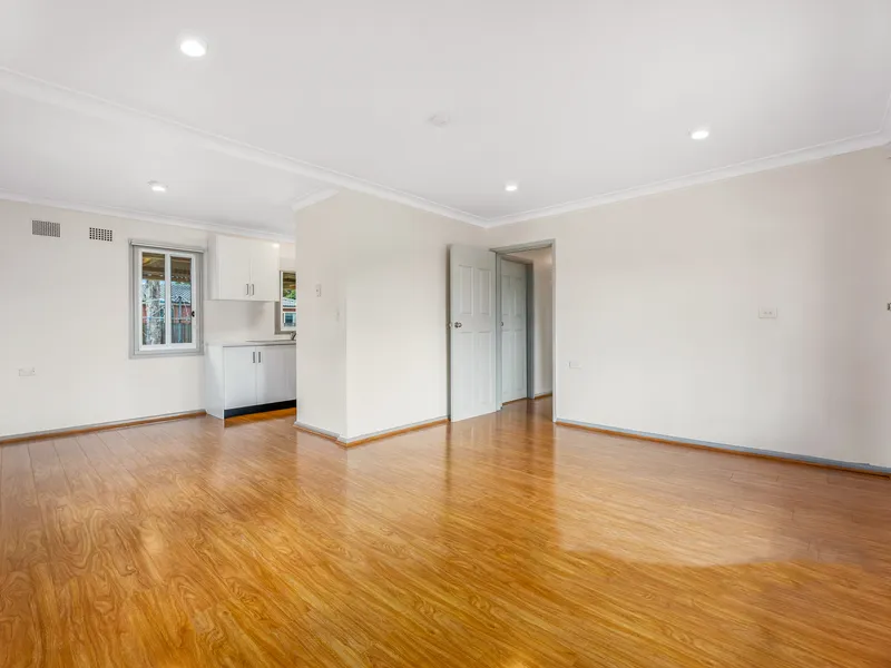 Nice family home Close to schools and shopping center