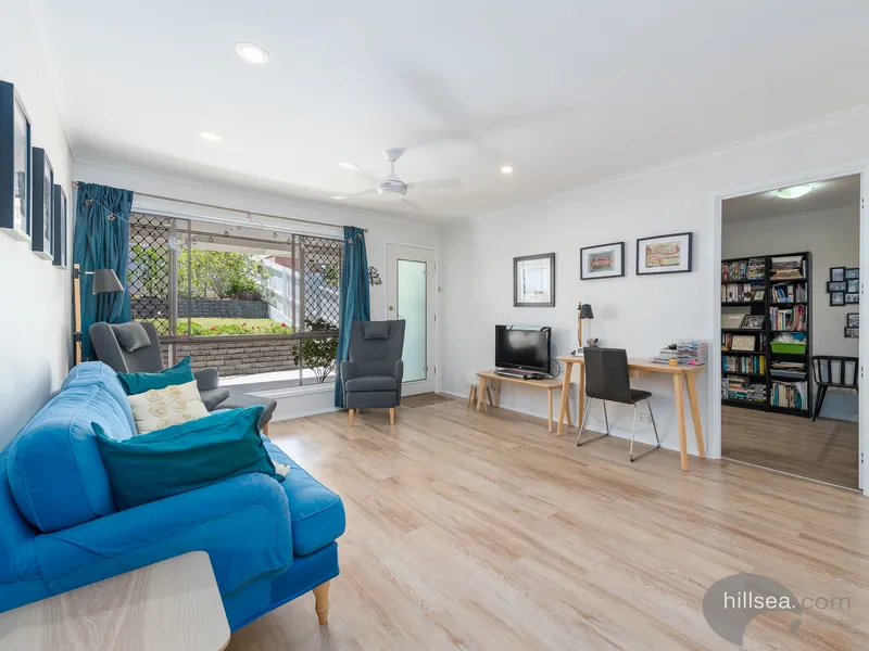 Quiet Fully Renovated Duplex in a Cul de Sac