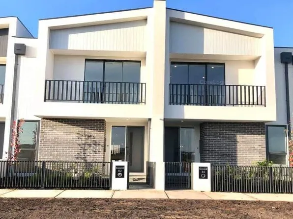 Perfect Location - In the Heart of Prestigious Woodlea Estate!