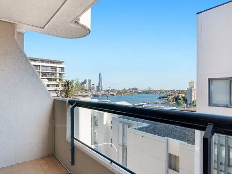Perfectly positioned two bedroom apartment with waterviews