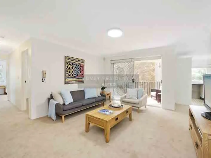 Presentable Large Three Bedroom Apartment