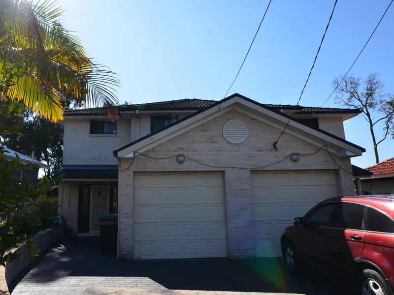 3 Bedroom + Study Duplex!!