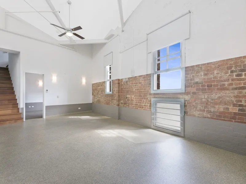 Industrial Head Turner in Unbeatable Location